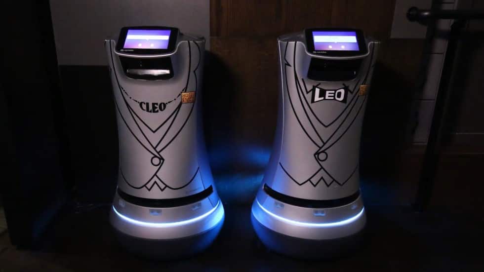 img_The-robot-butler-is-coming-to-a-hotel-near-you-980x551