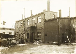 1910 - Former Stromberg Stable